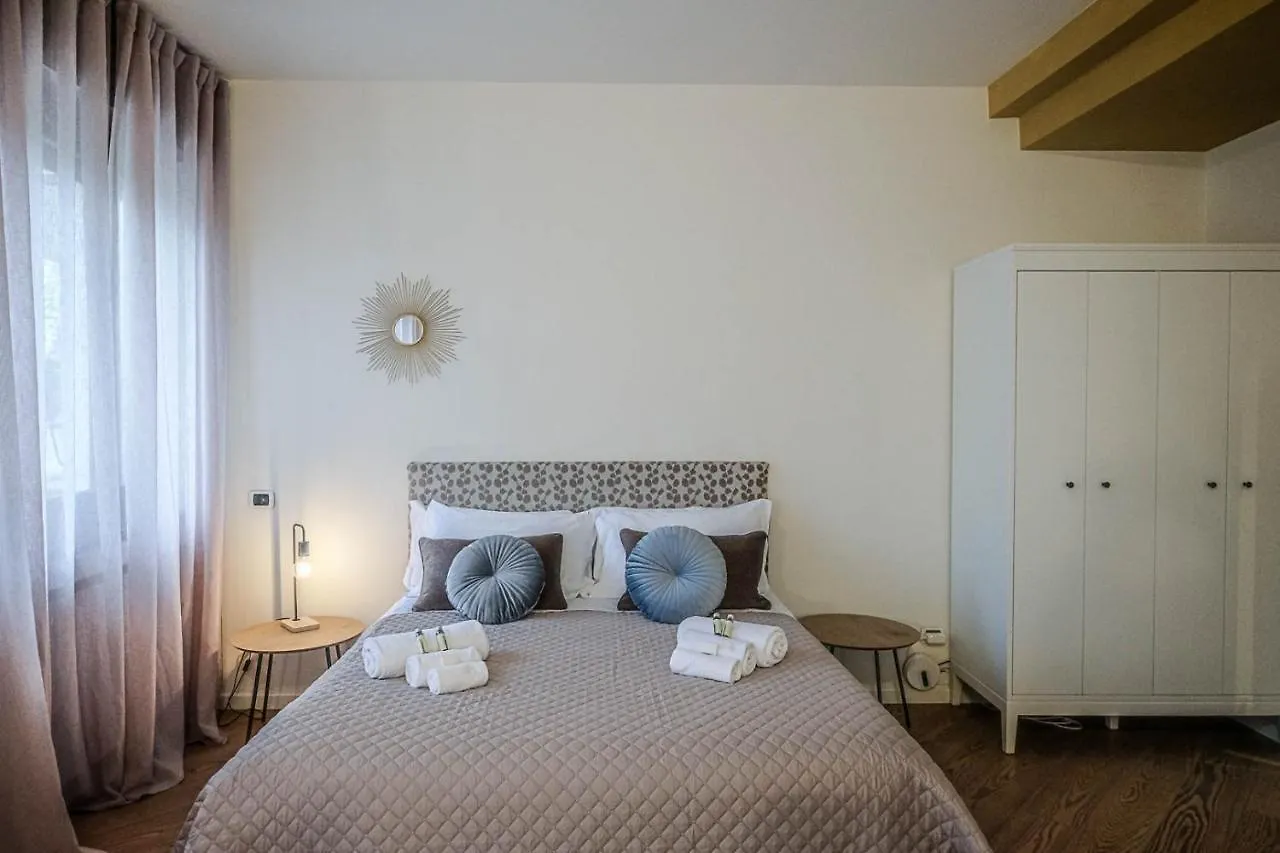 Verona Suites And Rooms location