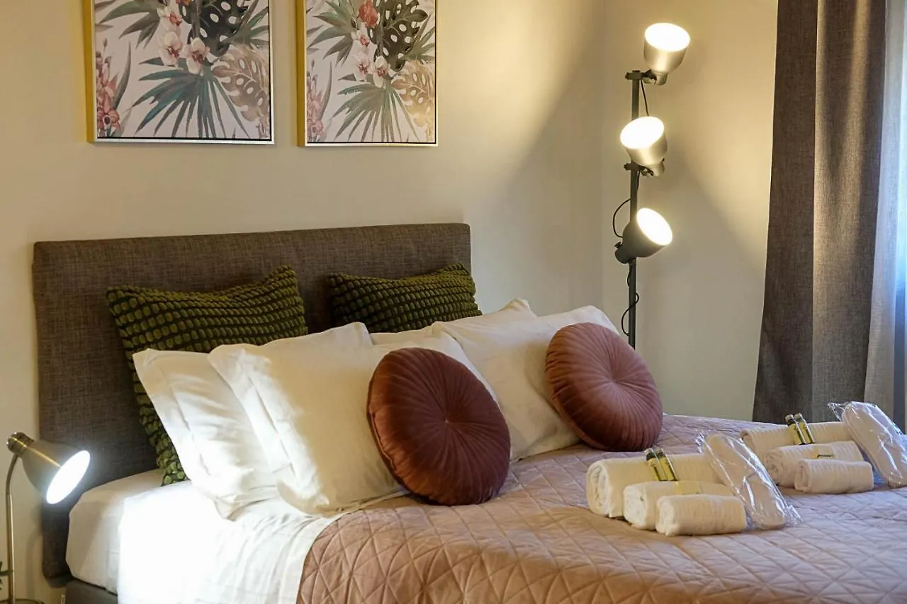 Verona Suites And Rooms Italy