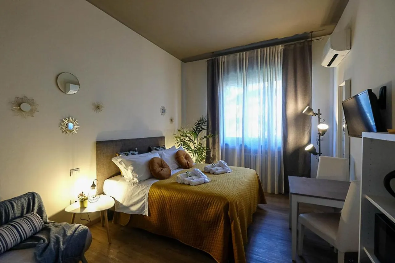 Verona Suites And Rooms Guest house