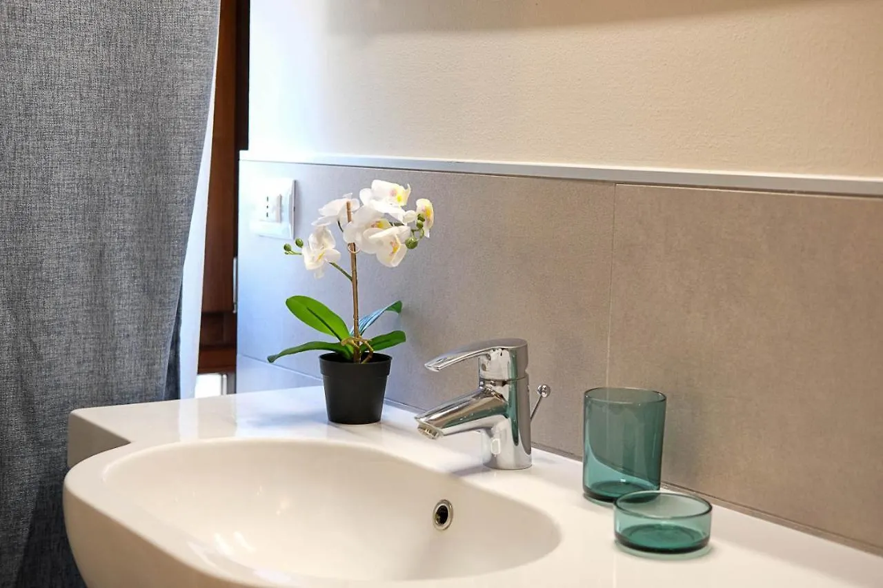 Guest house Verona Suites And Rooms