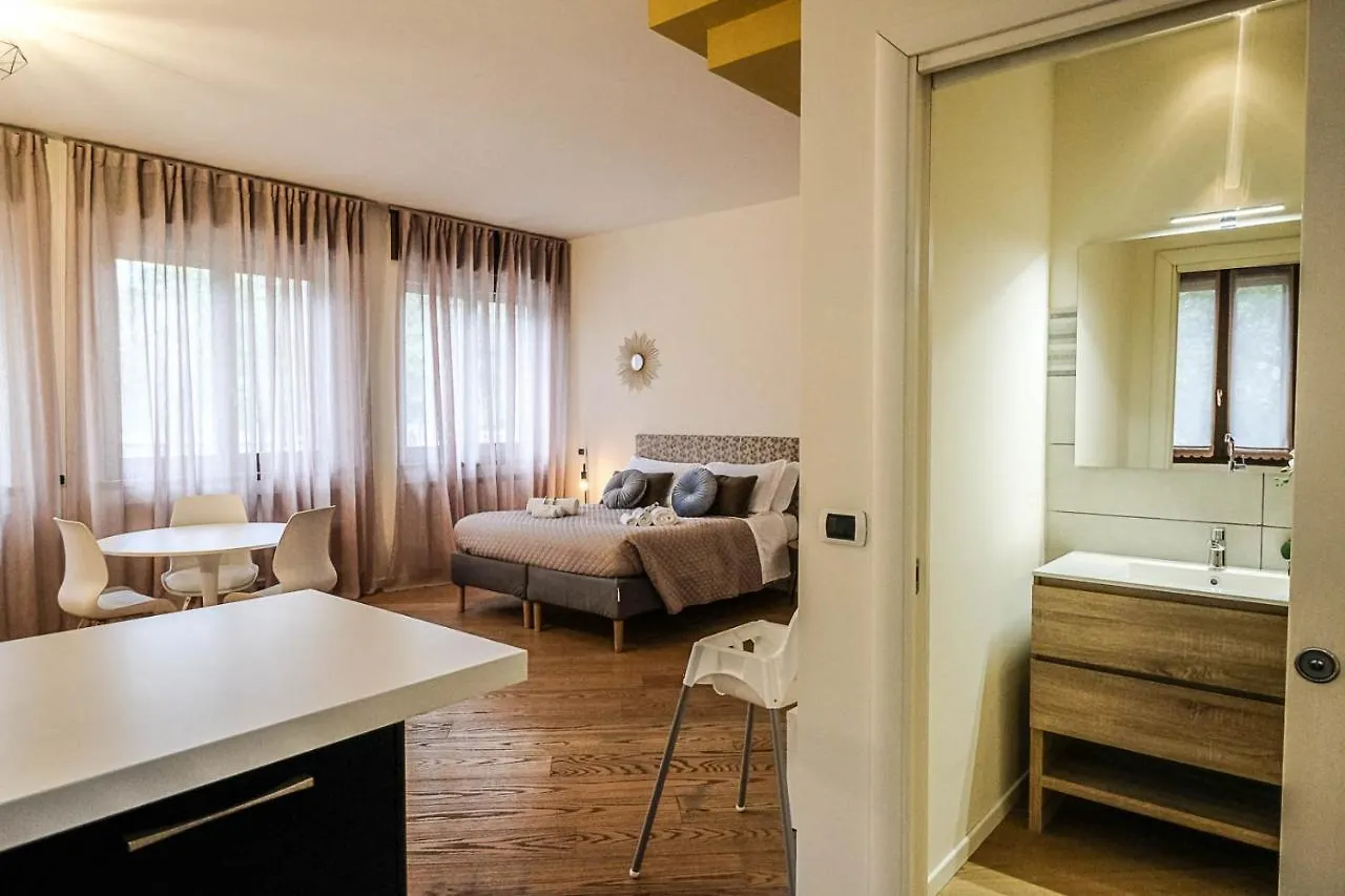 Verona Suites And Rooms Italy