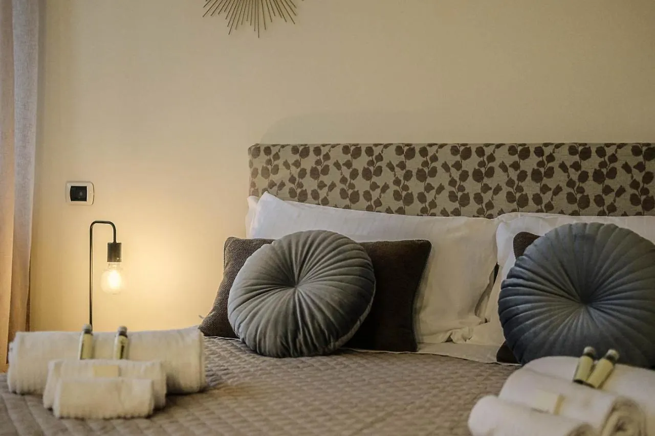 Verona Suites And Rooms Guest house