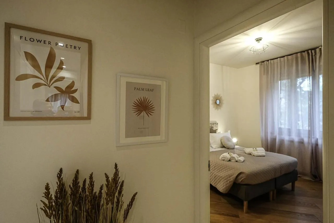Verona Suites And Rooms 0*,